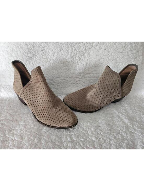 Lucky Brand Shoes - Women's Lucky Brand Leather Ankle Boots Short Slip On Size 9.5 M Beige Comfort